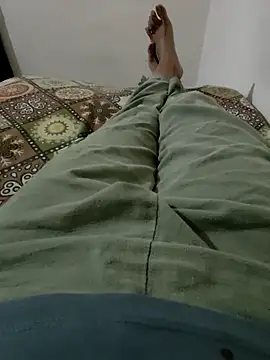 urrubybaby online show from October 27, 2025, 2:07 pm