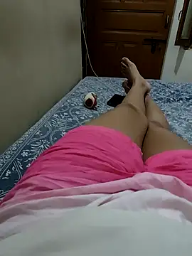 urrubybaby online show from September 19, 2025, 4:55 pm