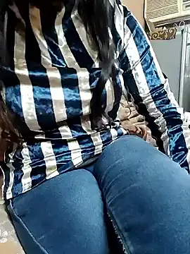 urrubybaby online show from February 24, 2025, 8:49 am