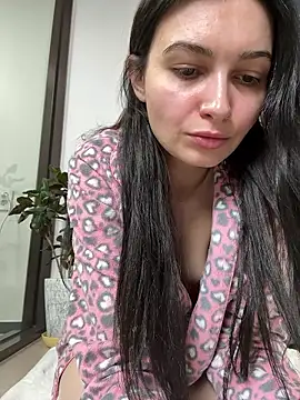 Snapshot of lunalovelee chatting on February 12, 2026, 1:55 pm lunalovelee online show from February 12, 2026, 1:55 pm