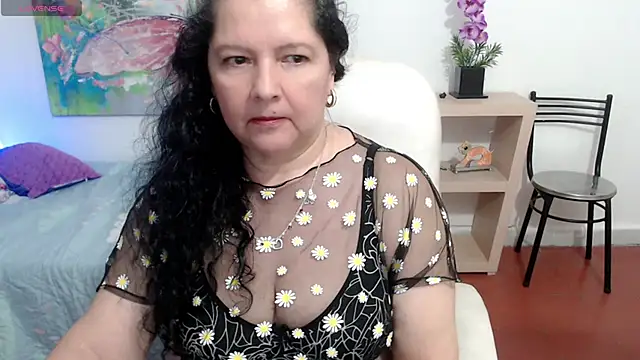 leonela 69 online show from March 15, 2025, 4:02 am