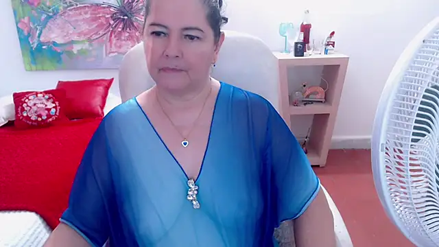 leonela 69 online show from November 16, 2025, 2:49 am