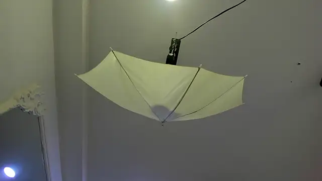 Snapshot of EmiliaRose_ chatting on September 23, 2025, 8:38 pm EmiliaRose online show from September 23, 2025, 8:38 pm