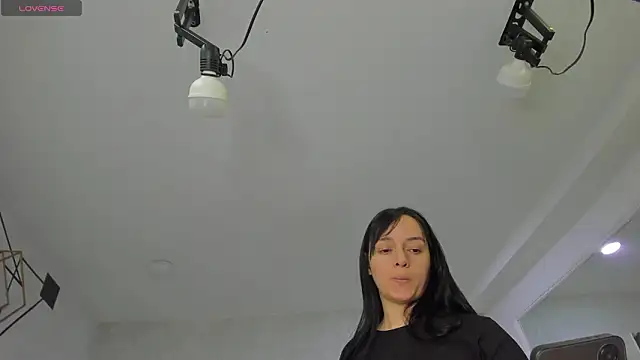 Snapshot of EmiliaRose_ chatting on February 21, 2026, 9:06 pm EmiliaRose online show from February 21, 2026, 9:06 pm