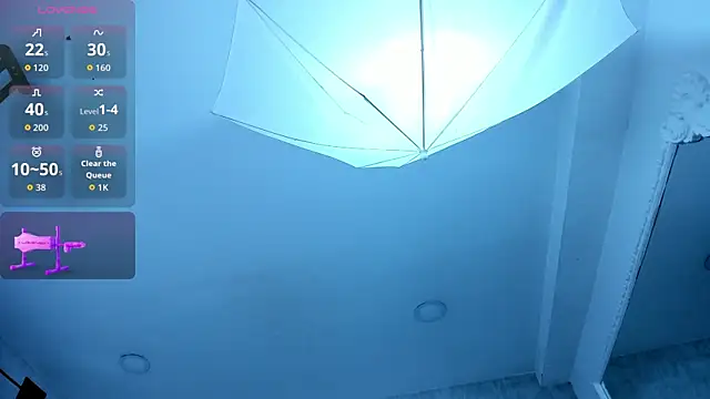 Snapshot of EmiliaRose_ chatting on October 20, 2025, 8:42 pm EmiliaRose online show from October 20, 2025, 8:42 pm