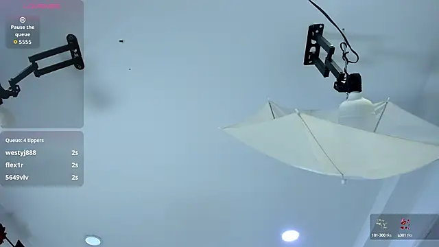 Snapshot of EmiliaRose_ chatting on September 26, 2025, 9:10 pm EmiliaRose online show from September 26, 2025, 9:10 pm