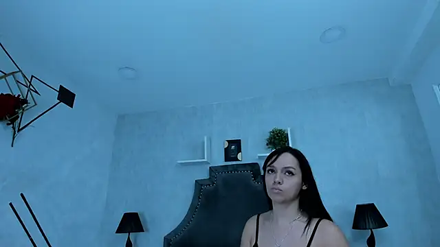 Snapshot of EmiliaRose_ chatting on October 23, 2025, 8:51 pm EmiliaRose online show from October 23, 2025, 8:51 pm