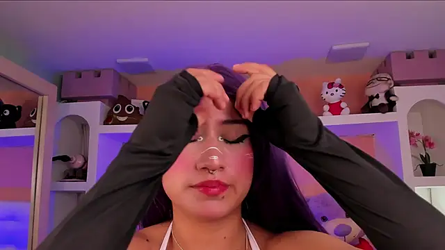 Snapshot of miss___megan chatting on December 4, 2025, 2:32 am miss megan online show from December 4, 2025, 2:32 am