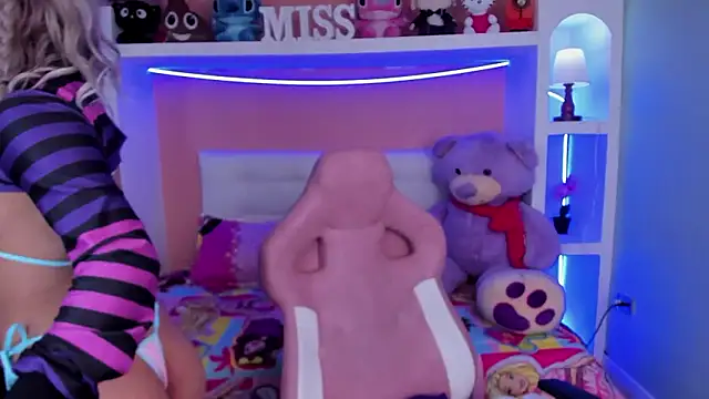 miss   megan online show from March 13, 2026, 2:27 am