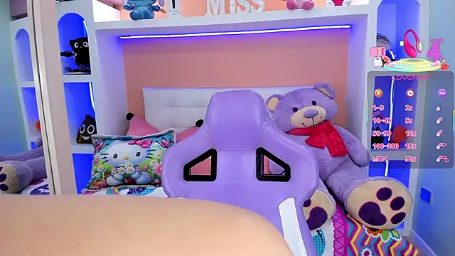 miss   megan online show from March 3, 2025, 5:37 am