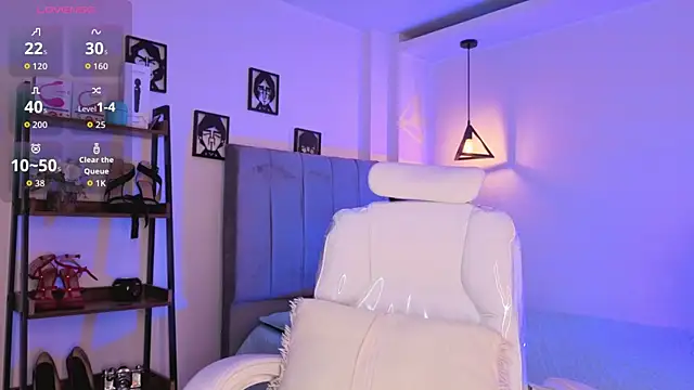 Miller Vanessa  online show from April 16, 2026, 8:42 pm