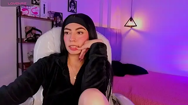 Snapshot of Miller_Vanessa_ chatting on September 25, 2025, 9:32 pm Miller Vanessa online show from September 25, 2025, 9:32 pm