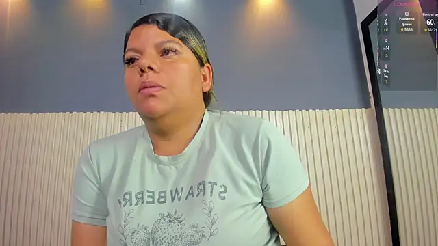 Snapshot of Aida-nicolle chatting on October 28, 2025, 10:03 am Aida-nicolle online show from October 28, 2025, 10:03 am