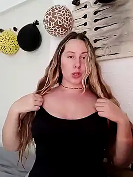 Snapshot of Mona_Plus chatting on March 11, 2025, 12:06 pm Mona Plus online show from March 11, 2025, 12:06 pm