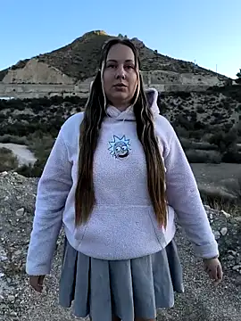 Snapshot of Mona_Plus chatting on September 24, 2025, 6:31 am Mona Plus online show from September 24, 2025, 6:31 am