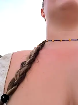 Snapshot of Mona_Plus chatting on September 12, 2025, 6:18 pm Mona Plus online show from September 12, 2025, 6:18 pm