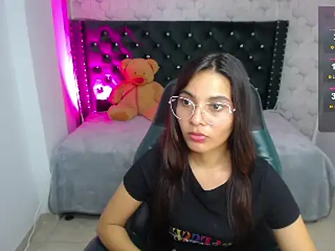 ariana miller m online show from March 22, 2025, 1:11 am