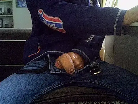 Snapshot of createur34 chatting on September 26, 2025, 2:13 pm createur34 online show from September 26, 2025, 2:13 pm