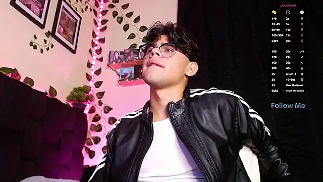 isaac-saenz online show from February 23, 2025, 12:30 am