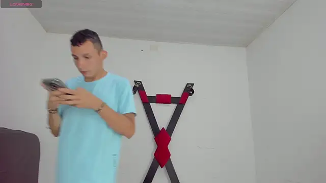 Snapshot of Isak_Millan chatting on October 7, 2025, 10:00 pm Isak Millan online show from October 7, 2025, 10:00 pm