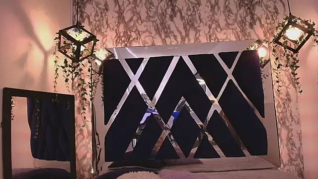 charlotte bluee online show from October 28, 2025, 6:29 pm