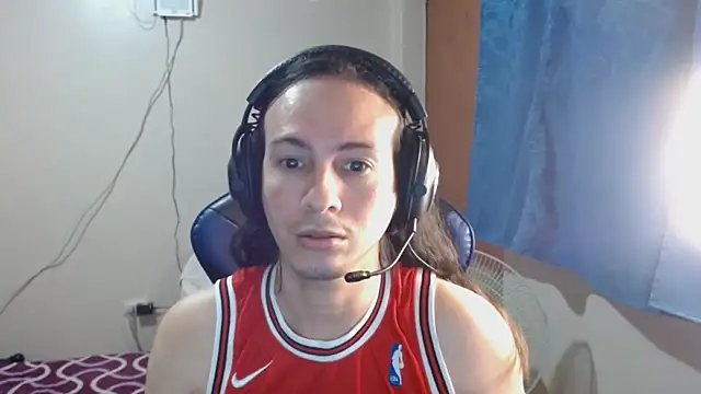 Snapshot of cholitohermoso chatting on February 15, 2025, 7:49 am cholitohermoso online show from February 15, 2025, 7:49 am