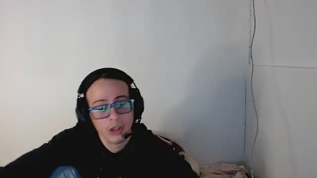 cholitohermoso online show from November 3, 2025, 4:21 pm