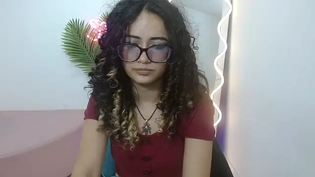 kristen tay online show from February 21, 2025, 6:29 am