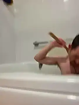 Sk00byJaXxX212 online show from September 19, 2025, 4:16 am