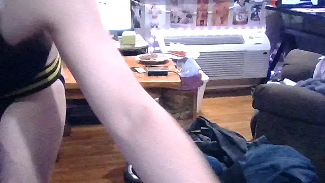 Sk00byJaXxX212 online show from January 8, 2026, 10:43 am