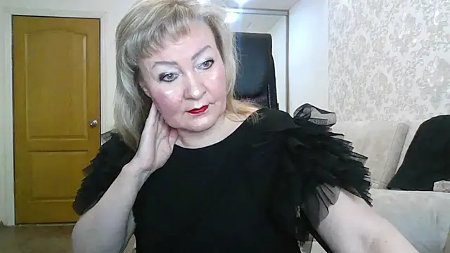 Victoria secrets  online show from November 21, 2025, 4:11 am