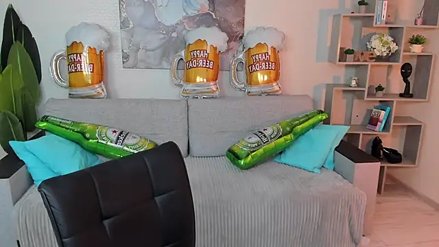 GabriellaMays online show from October 1, 2025, 5:12 am