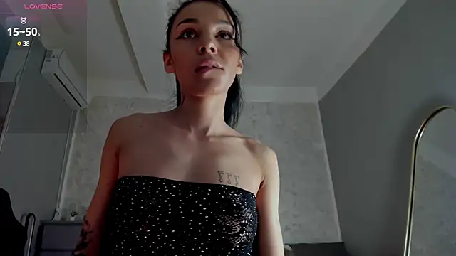 Snapshot of Aira_star chatting on February 15, 2025, 5:51 am Aira star online show from February 15, 2025, 5:51 am