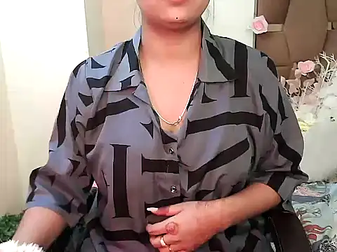 megancatluna online show from November 17, 2025, 4:38 am