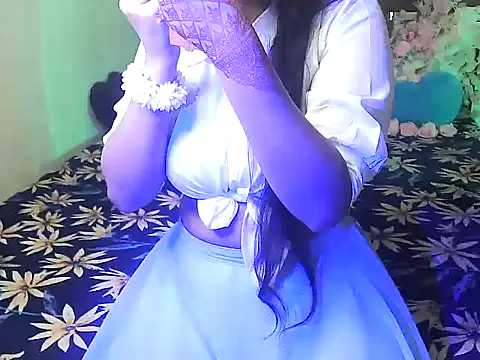 Snapshot of megancatluna chatting on September 25, 2025, 5:24 am megancatluna online show from September 25, 2025, 5:24 am