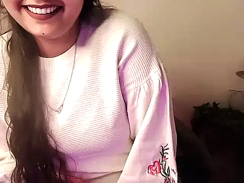 megancatluna online show from December 1, 2025, 5:52 am