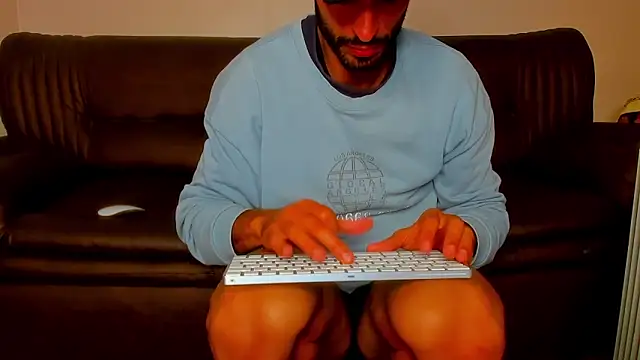 Snapshot of sexyhotmusclesforyou1 chatting on November 29, 2025, 9:26 pm sexyhotmusclesforyou1 online show from November 29, 2025, 9:26 pm