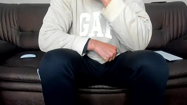sexyhotmusclesforyou1 online show from March 14, 2025, 2:41 pm