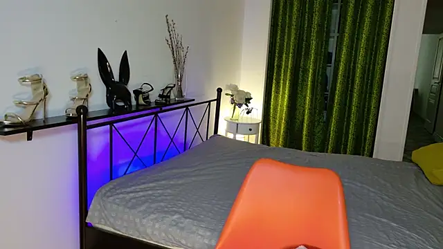 Snapshot of RaileReed chatting on October 10, 2025, 12:50 pm RaileReed online show from October 10, 2025, 12:50 pm