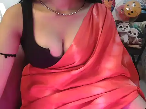 Snapshot of jenifermedow chatting on October 14, 2025, 7:42 am jenifermedow online show from October 14, 2025, 7:42 am