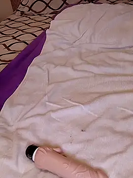 ChloeBab online show from November 25, 2025, 6:14 am