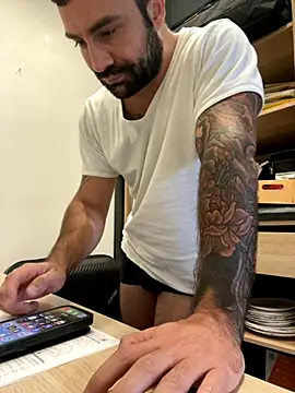 morfeoX online show from October 6, 2025, 7:53 am