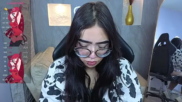 Snapshot of Anni_acker_b chatting on November 4, 2025, 7:39 pm Anni acker b online show from November 4, 2025, 7:39 pm