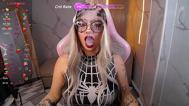 Snapshot of Anni_acker_b chatting on October 6, 2025, 1:12 pm Anni acker b online show from October 6, 2025, 1:12 pm