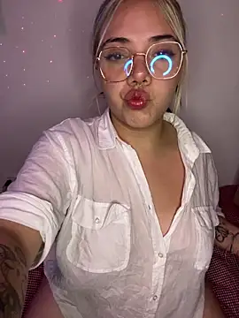  ivyginger online show from February 1, 2026, 4:11 am