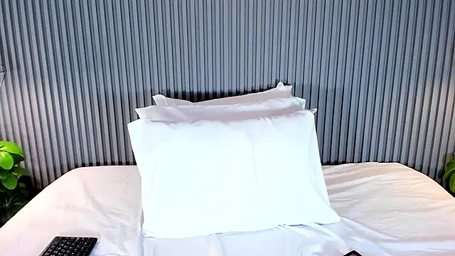 GabyFosterr online show from October 6, 2025, 11:05 pm