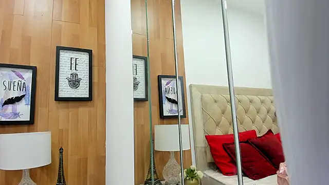 Snapshot of KimberlyBigBoobs chatting on September 21, 2025, 5:34 am KimberlyBigBoobs online show from September 21, 2025, 5:34 am