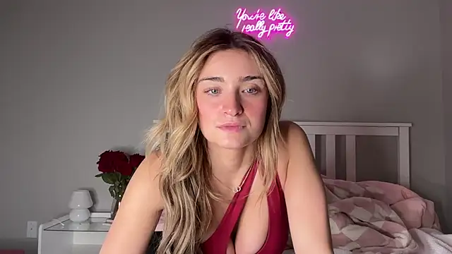 Snapshot of meggsworld chatting on February 25, 2025, 11:37 pm meggsworld online show from February 25, 2025, 11:37 pm