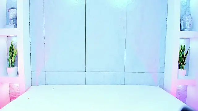 Snapshot of MiaMistrex chatting on October 7, 2025, 4:13 am MiaMistrex online show from October 7, 2025, 4:13 am