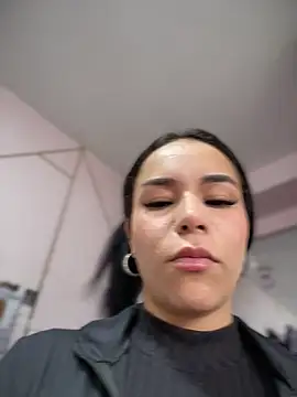 Naatalia online show from November 27, 2025, 5:46 pm